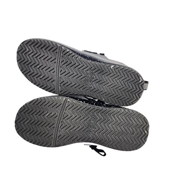 Snibbs   - Picture 5 of 10